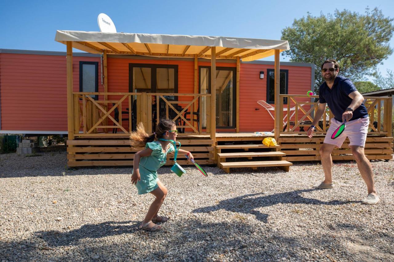 Camping Rcn Domaine De La Noguiere Le Muy Zimmer foto
