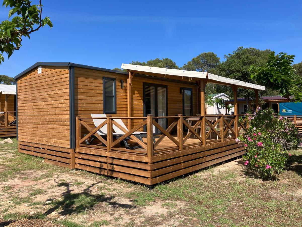 Camping Rcn Domaine De La Noguiere Le Muy Exterior foto